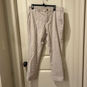 Slim Ultimate Classic Khaki Pants